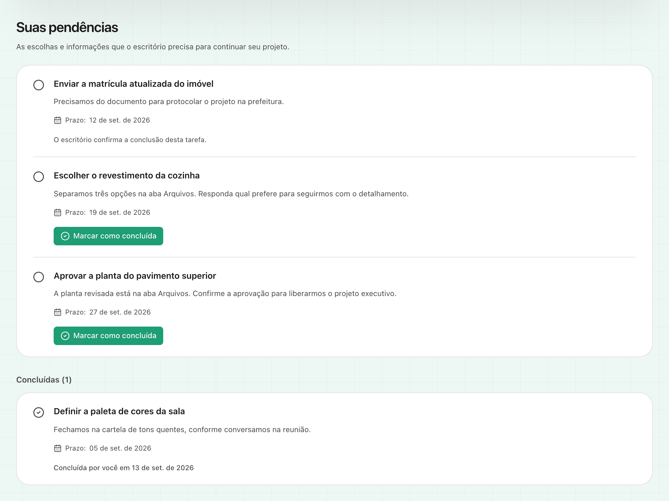 Aba de tarefas do portal: três pendências com prazo, uma delas confirmada apenas pelo escritório e duas com botão de marcar como concluída, além de uma tarefa já concluída pelo cliente com a data